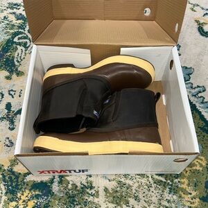 NEW Men's Legacy Chelsea Waterproof XTRATUF boots brown leather size 14 winter